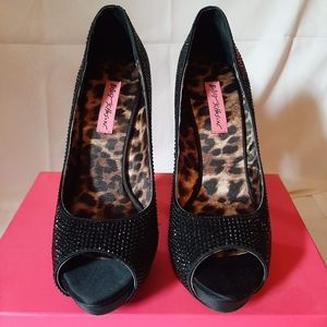 Super Sexy Betsey Johnson Sealed with a 💋, original box